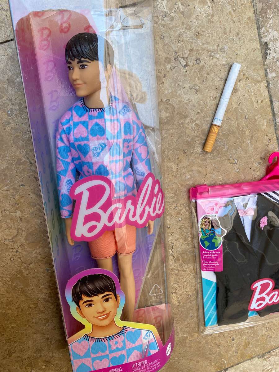 Barbie unisex doll with fashion pack