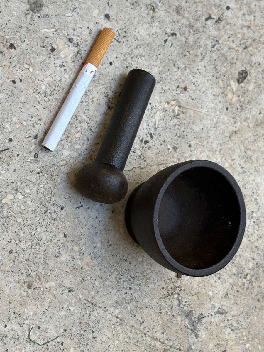 Vintage cast iron mortar and pestle no 7 small