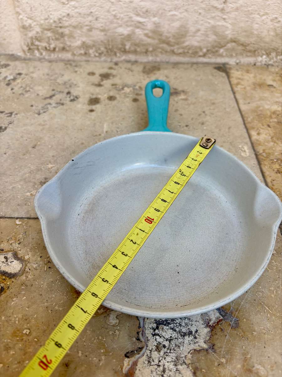 Le Creuset Skillet #16 blue  Enamel Cast Iron France Double Spout Frying Pan