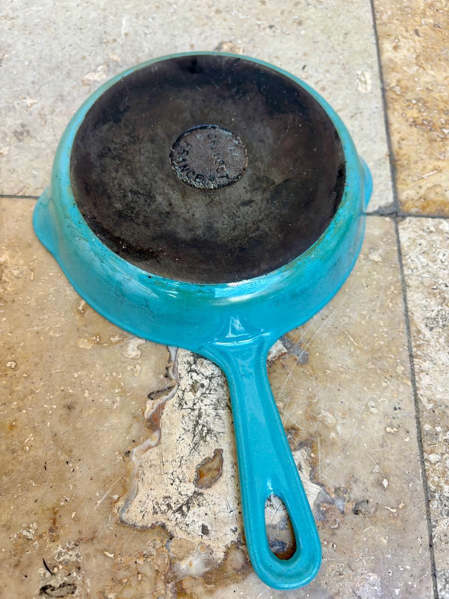 Le Creuset Skillet #16 blue  Enamel Cast Iron France Double Spout Frying Pan