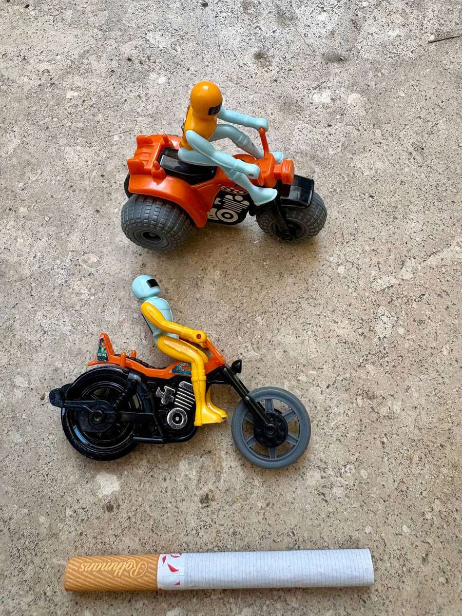 Vintage Tomy pop cycle pair with riders 1980