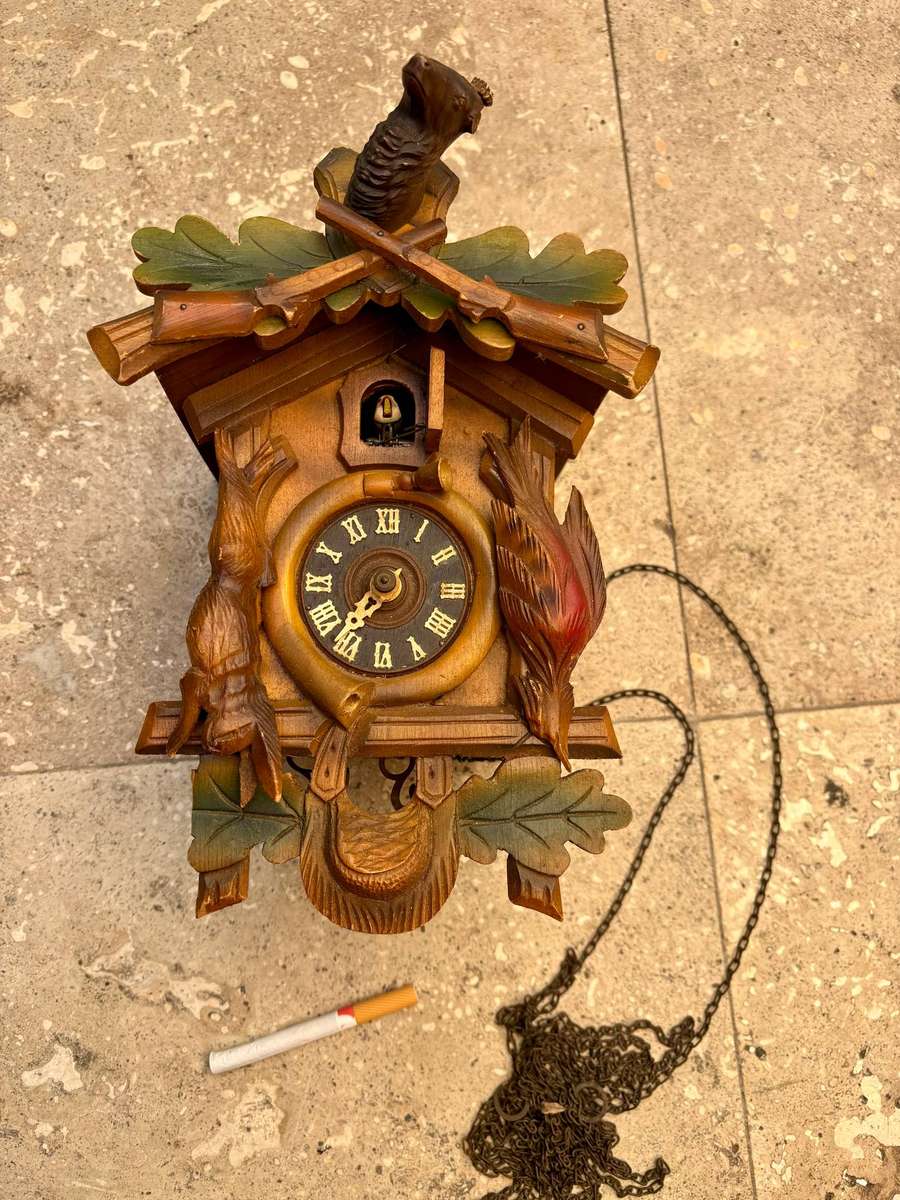 Vintage Cuckoo clock German Black Forest hunter tlc