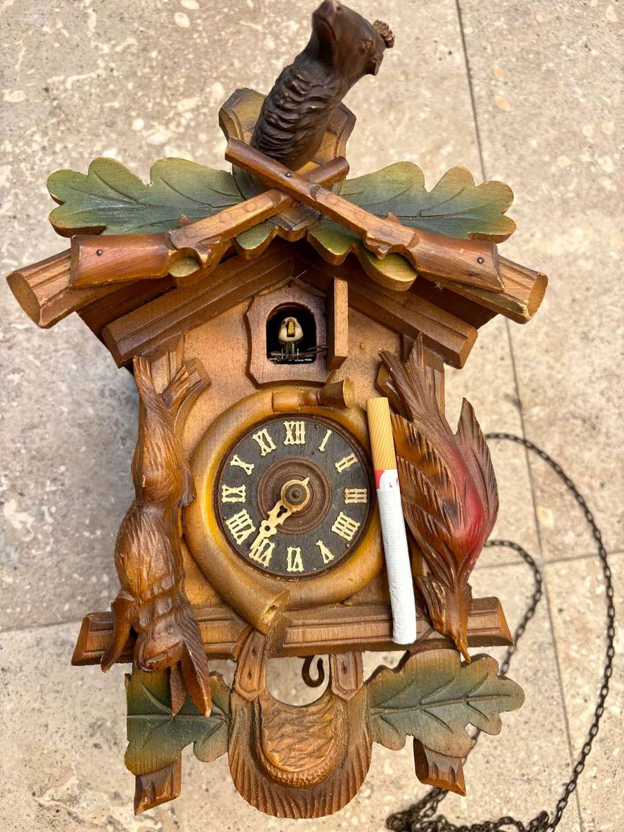 Vintage Cuckoo clock German Black Forest hunter tlc