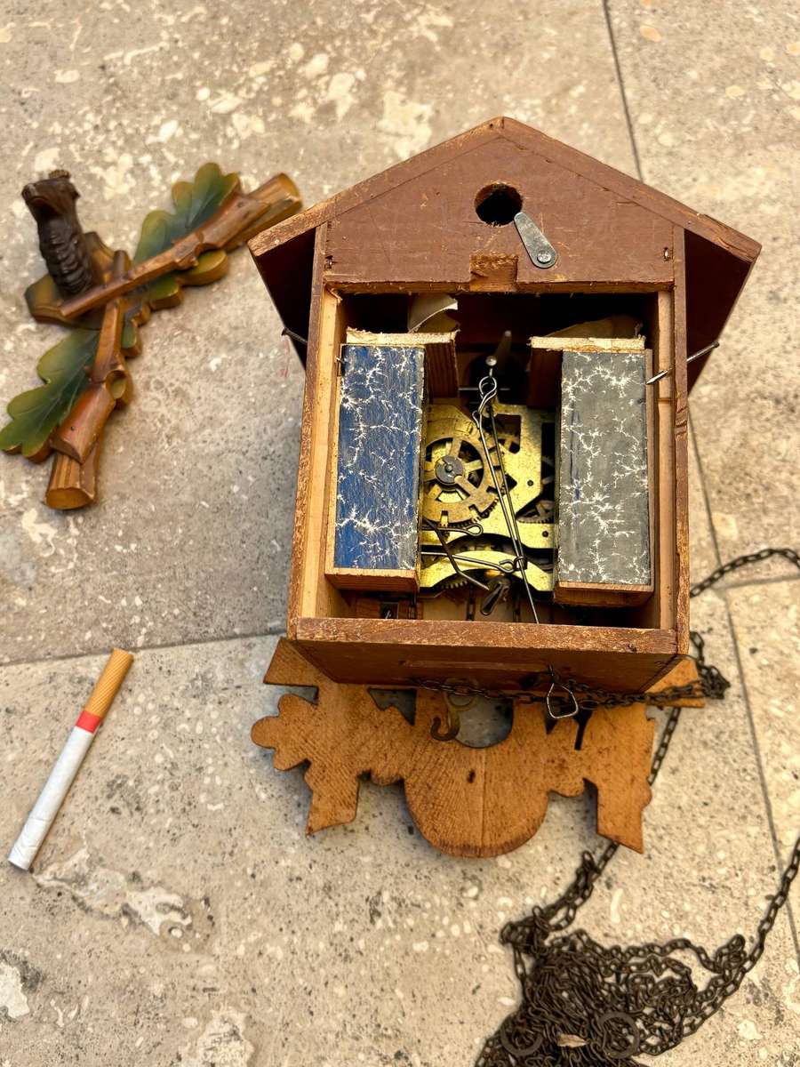 Vintage Cuckoo clock German Black Forest hunter tlc