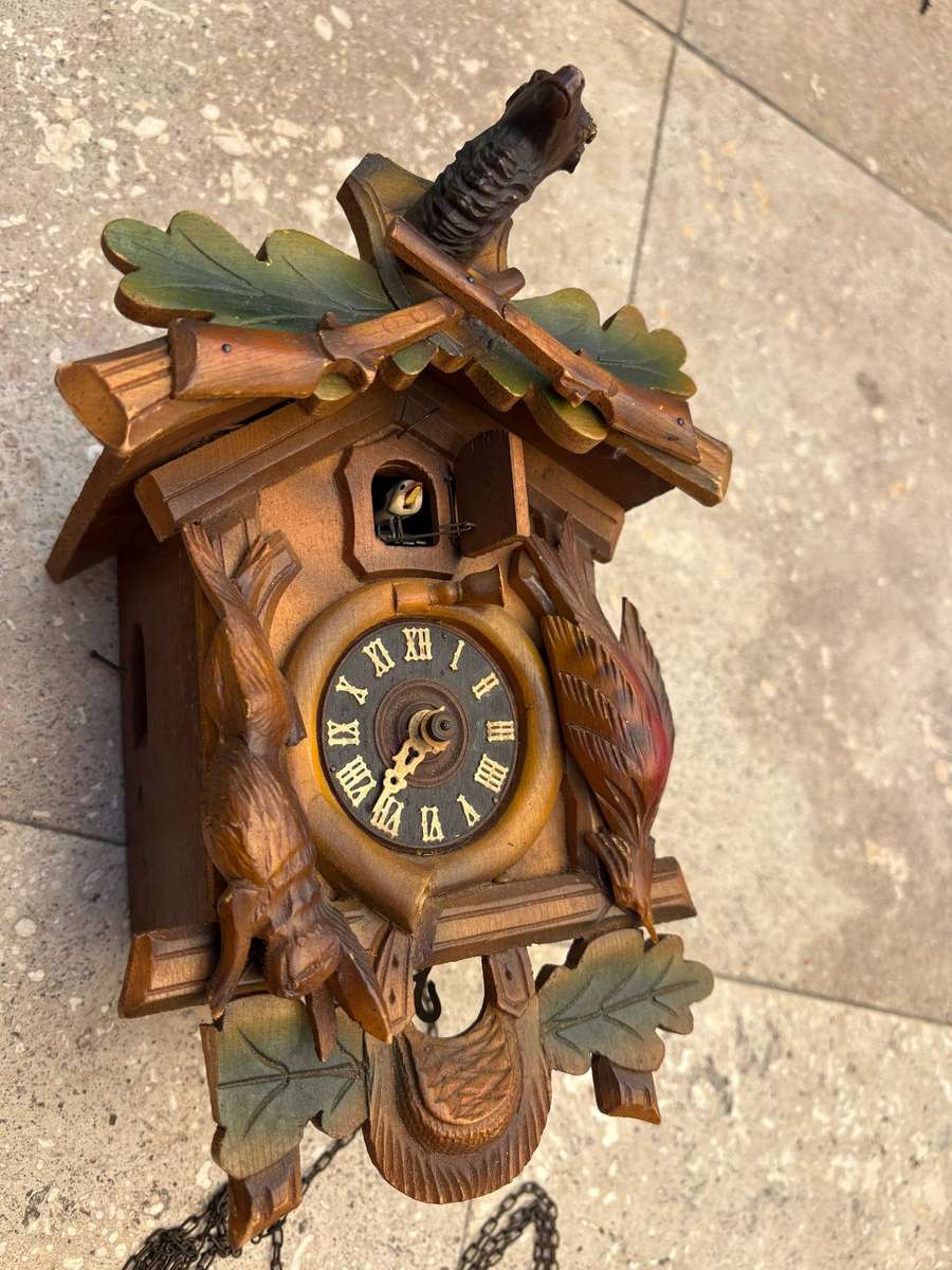 Vintage Cuckoo clock German Black Forest hunter tlc