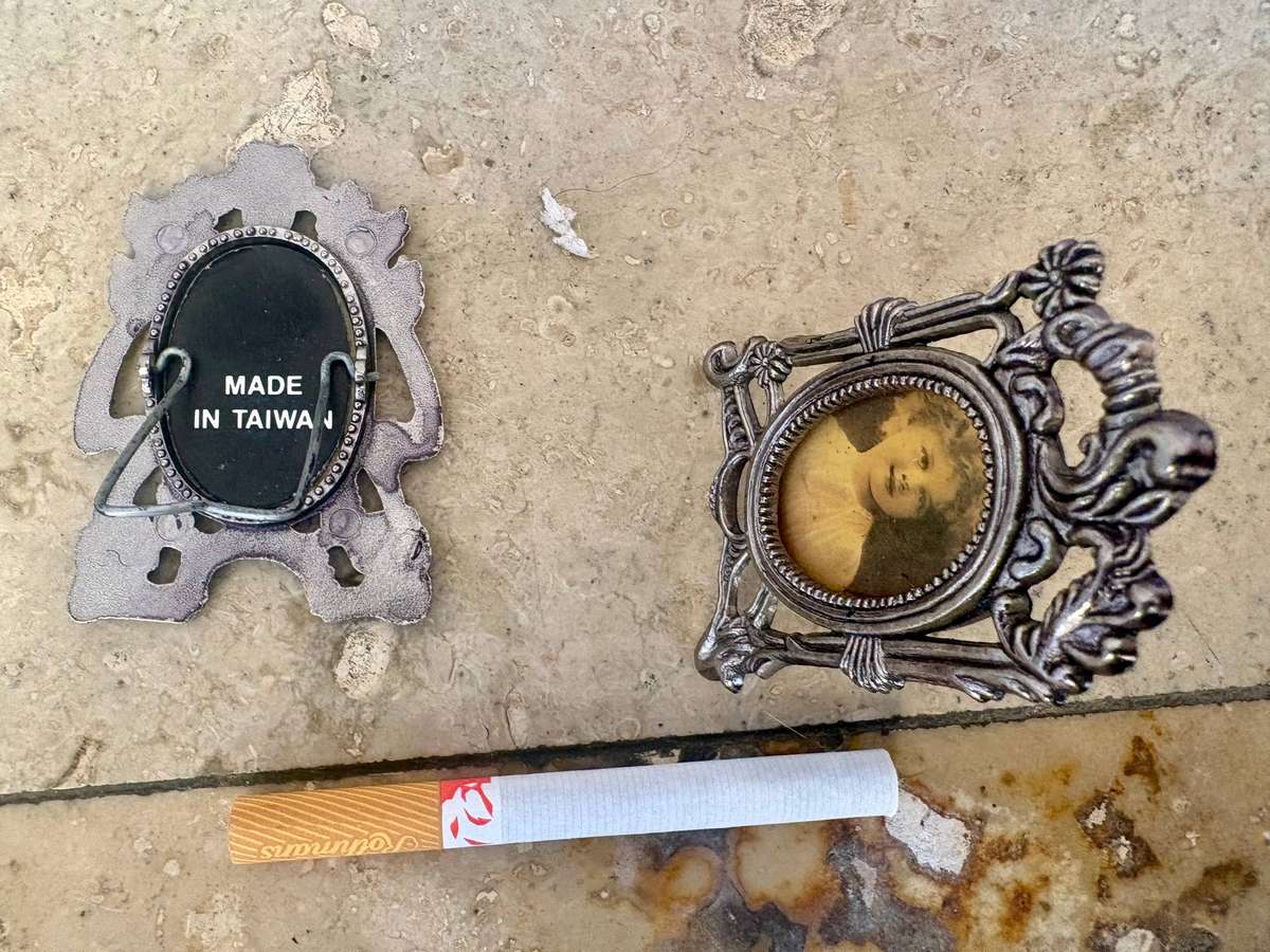 Vintage art nouveau pewter picture frame pair Taiwan