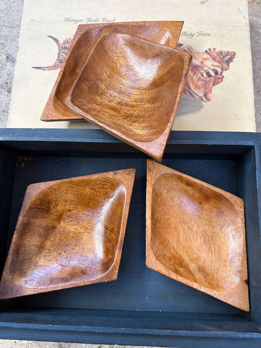 Vintage monkey pod diamond dish lot of 4