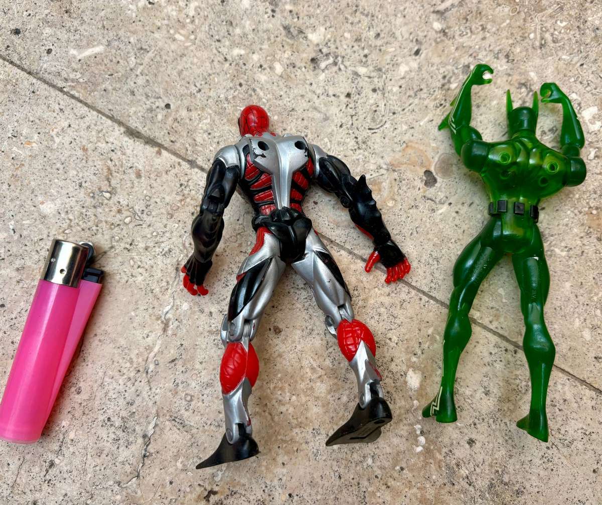 Vintage Batman Beyond DC & Marvel Spider-Man Sea Diver Action Figure pair