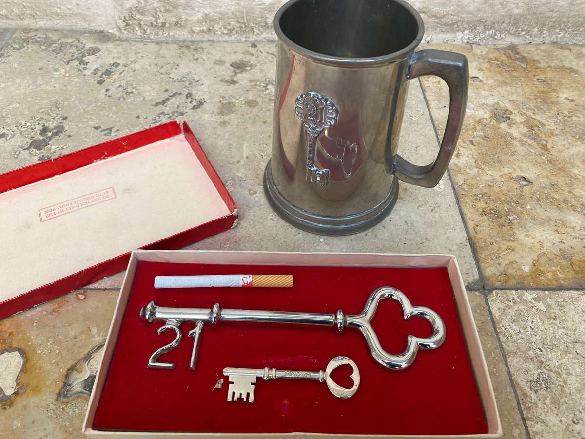 Vintage 21st key pewter tankard , Moschino 21 key pair , set little bird free