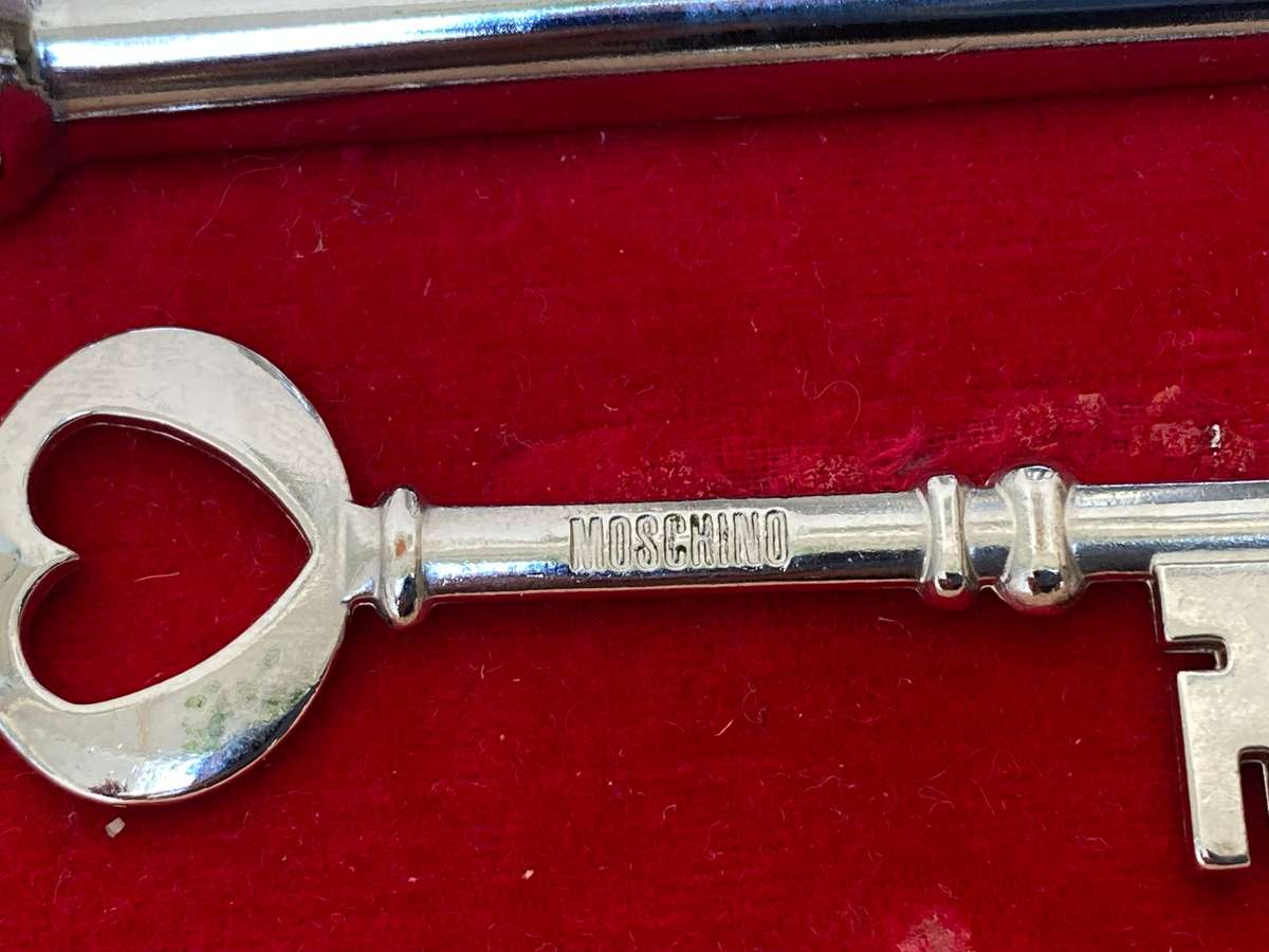 Vintage 21st key pewter tankard , Moschino 21 key pair , set little bird free