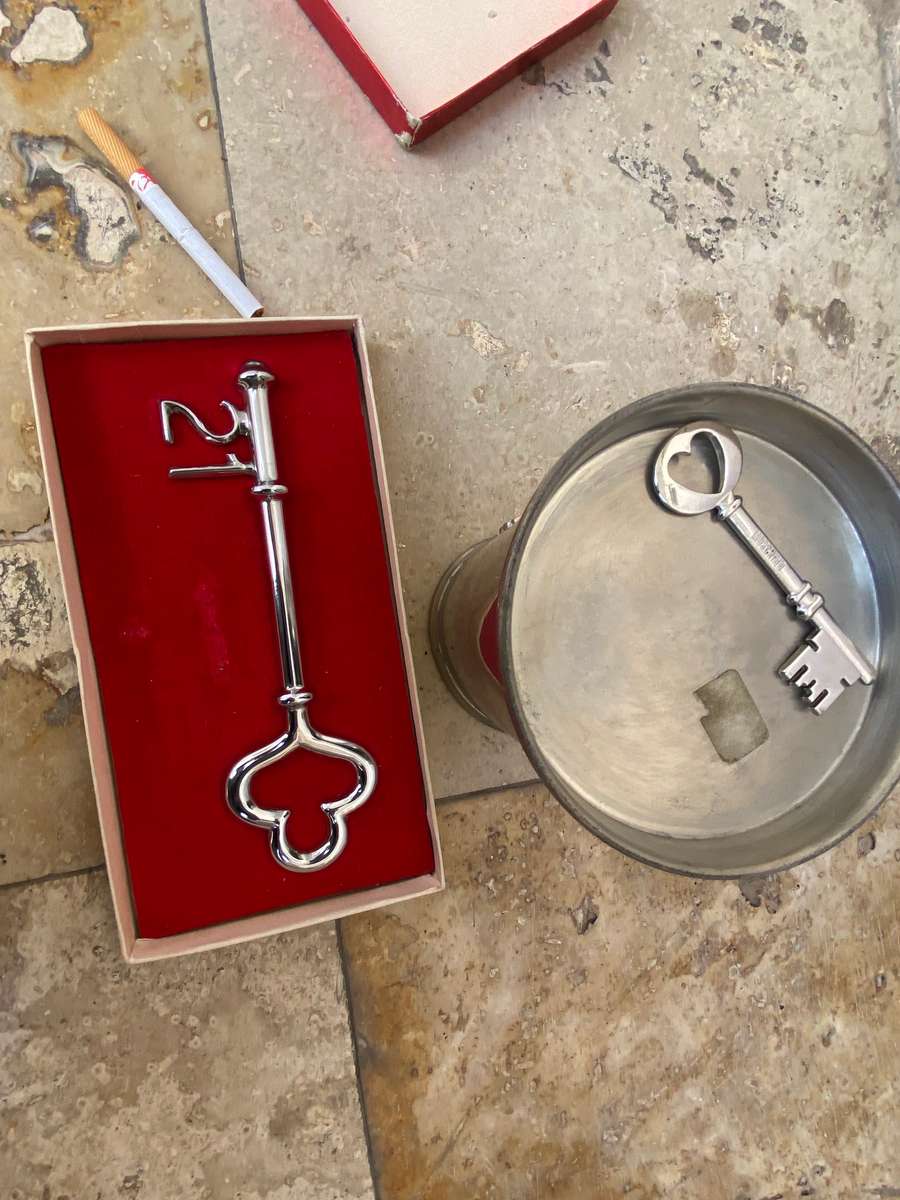 Vintage 21st key pewter tankard , Moschino 21 key pair , set little bird free