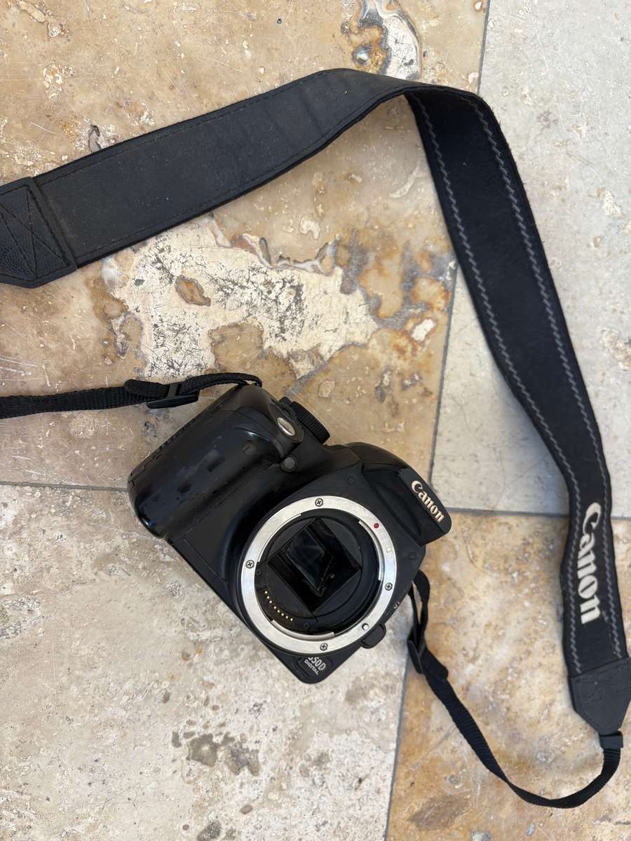 Canon 350D Digital Camera with memory card 16 GB