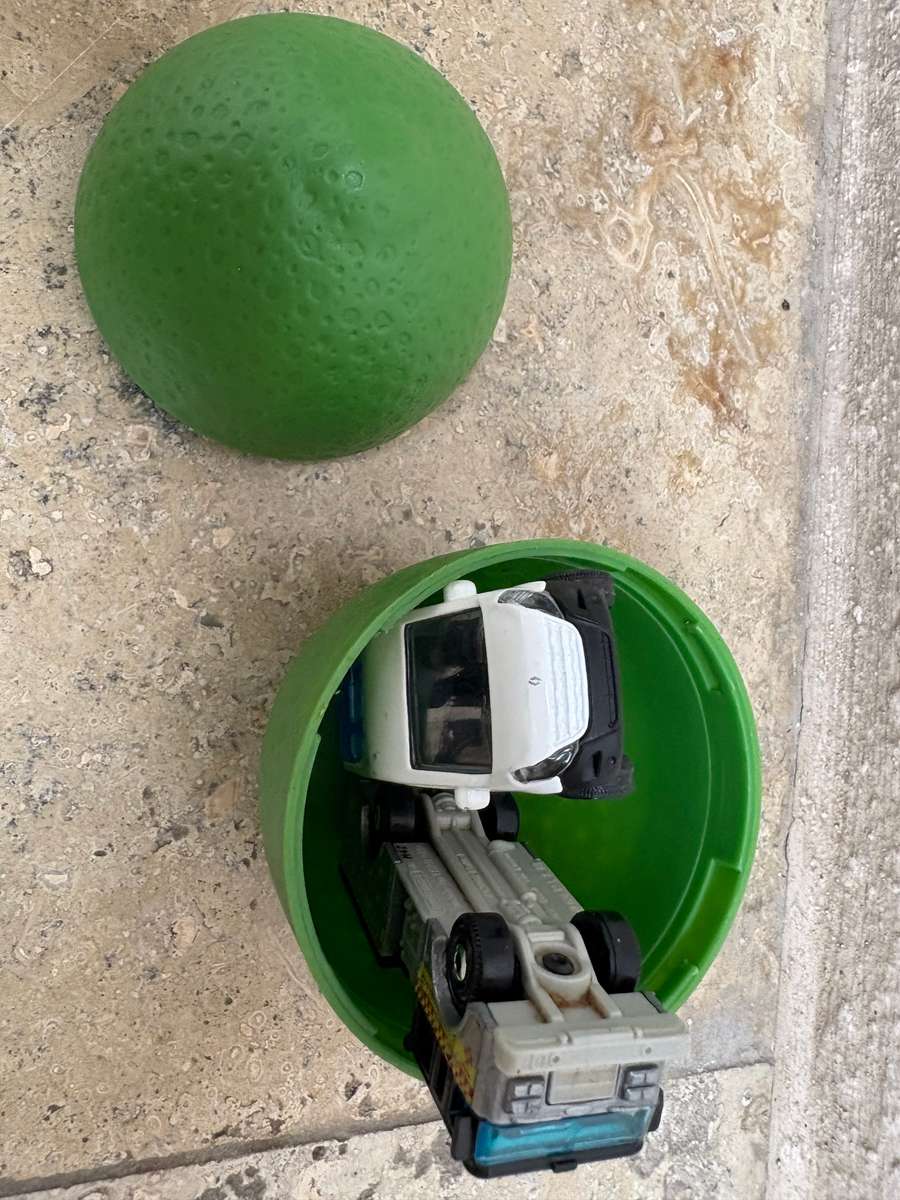 Vintage matchbox fire engine 2008 and majorette renault ambulance diecast pair