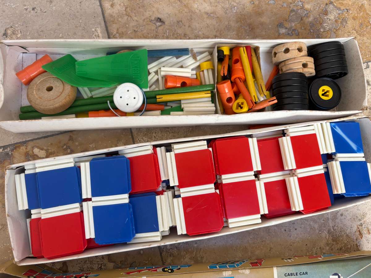 Vintage Tupperware toys Build-O-Fun building set 1967