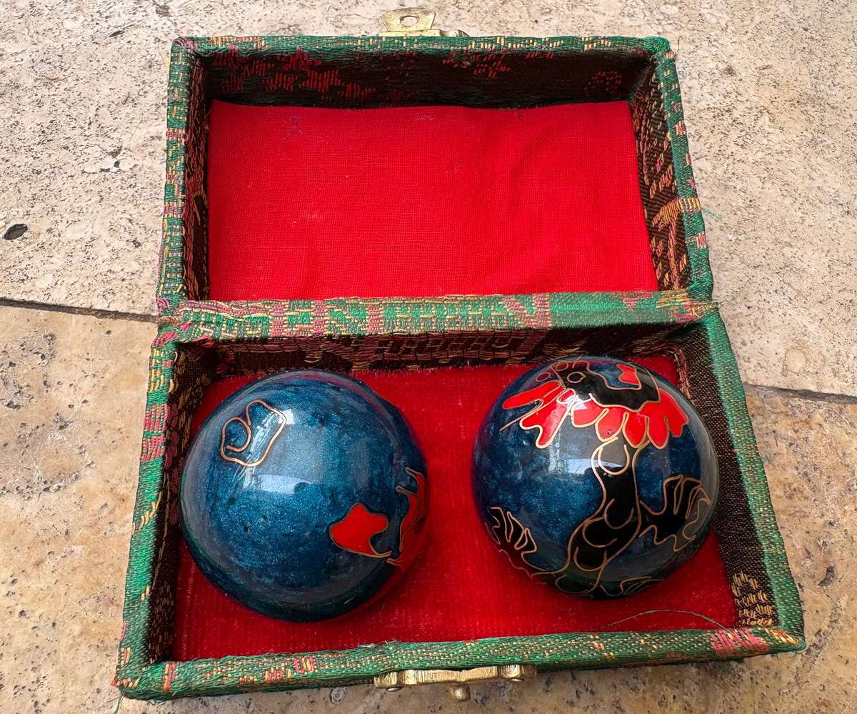 Vintage Chinese Baoding Balls. Sound Therapy/ Meditation Chime balls in box