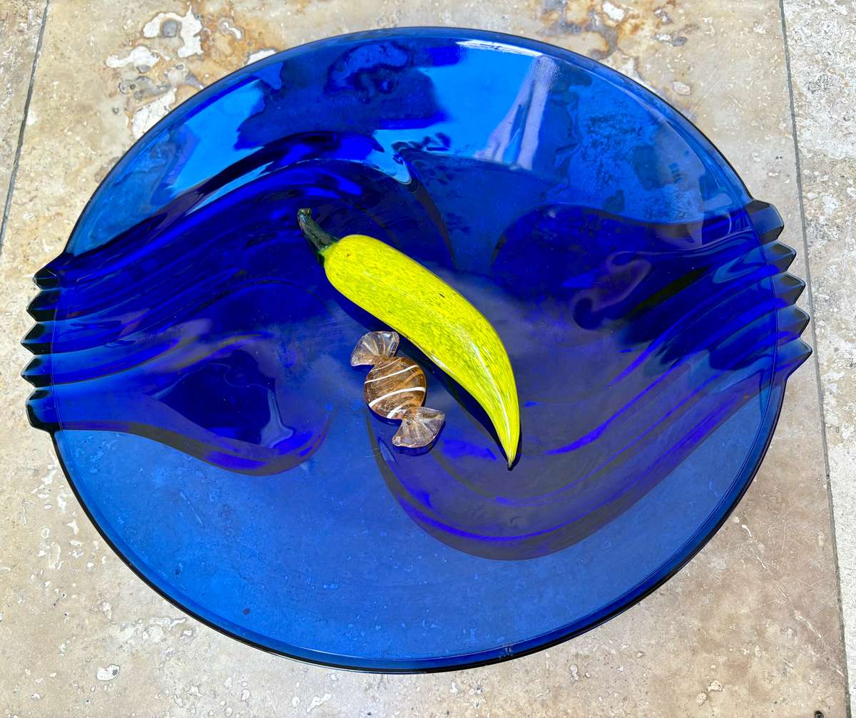Vintage Luminarc fruit bowl cobalt blue glass , Murano sweet ,  glass blown banana