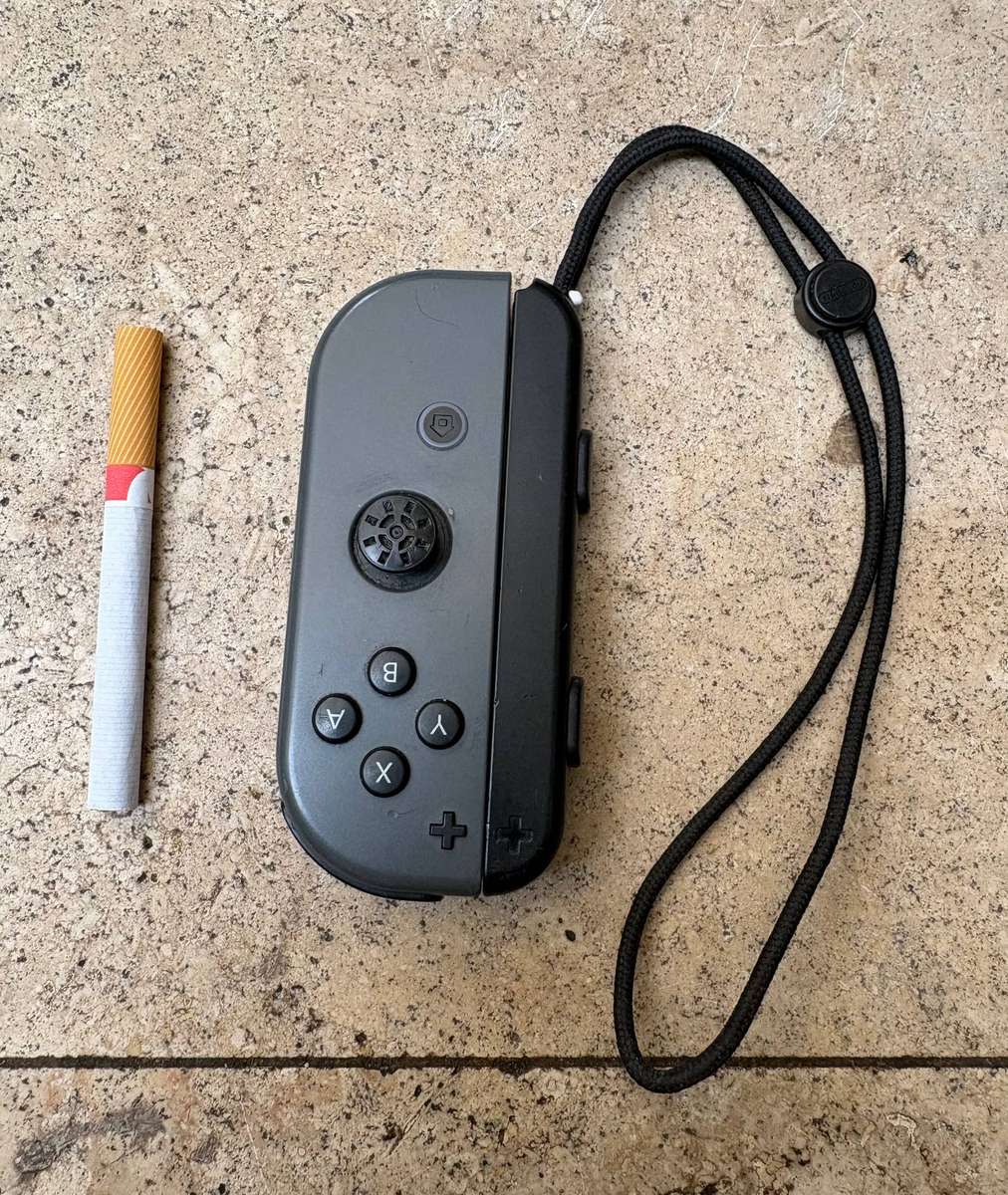 Nintendo Joy-Con 2 grey  (Right) with strap
