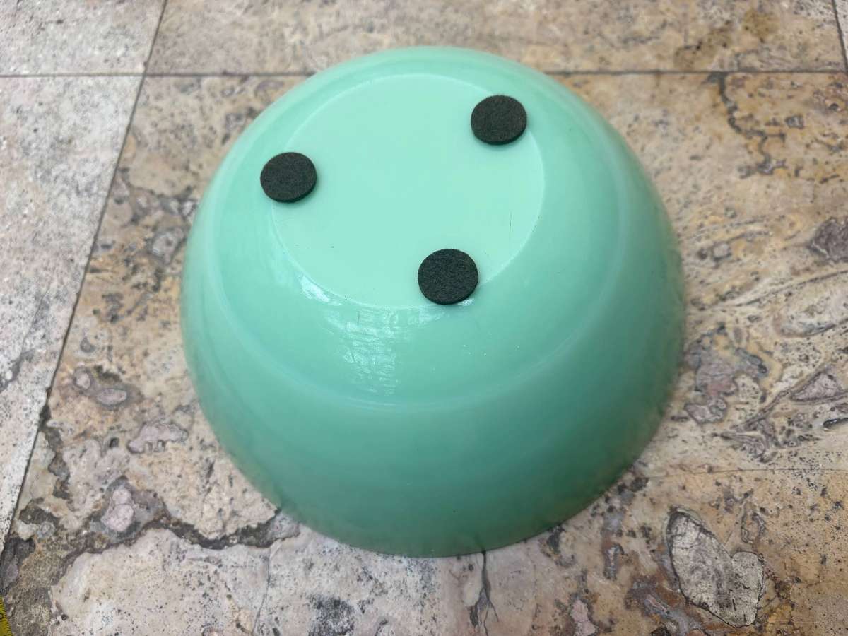 Vintage jade milk glass large mixing bowl  jadeite