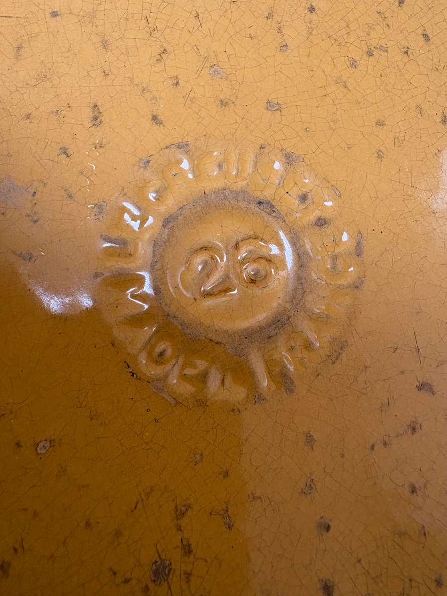 Le  Creuset Pan cast iron enamel 26 cm round yellow