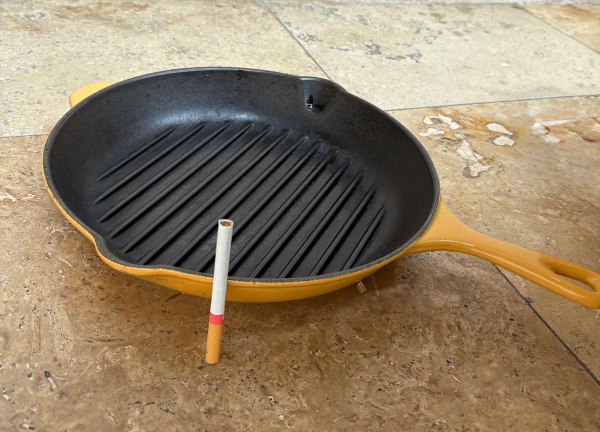 Le  Creuset Pan cast iron enamel 26 cm round yellow
