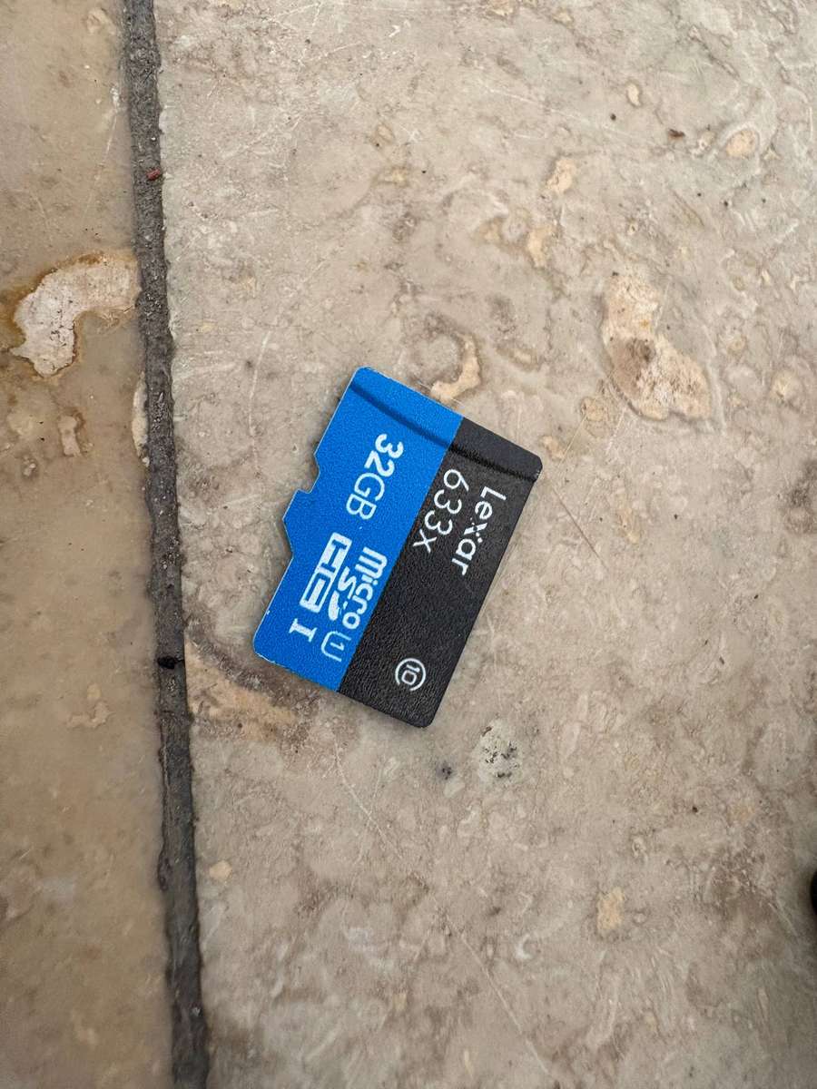 Go pro hero 4 sports camera with waterproof casing and Sd card 32gb + cable