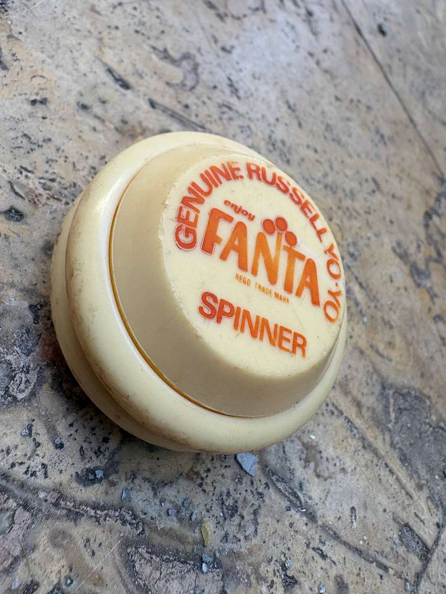Vintage russell  YO YO Fanta spinner 1976