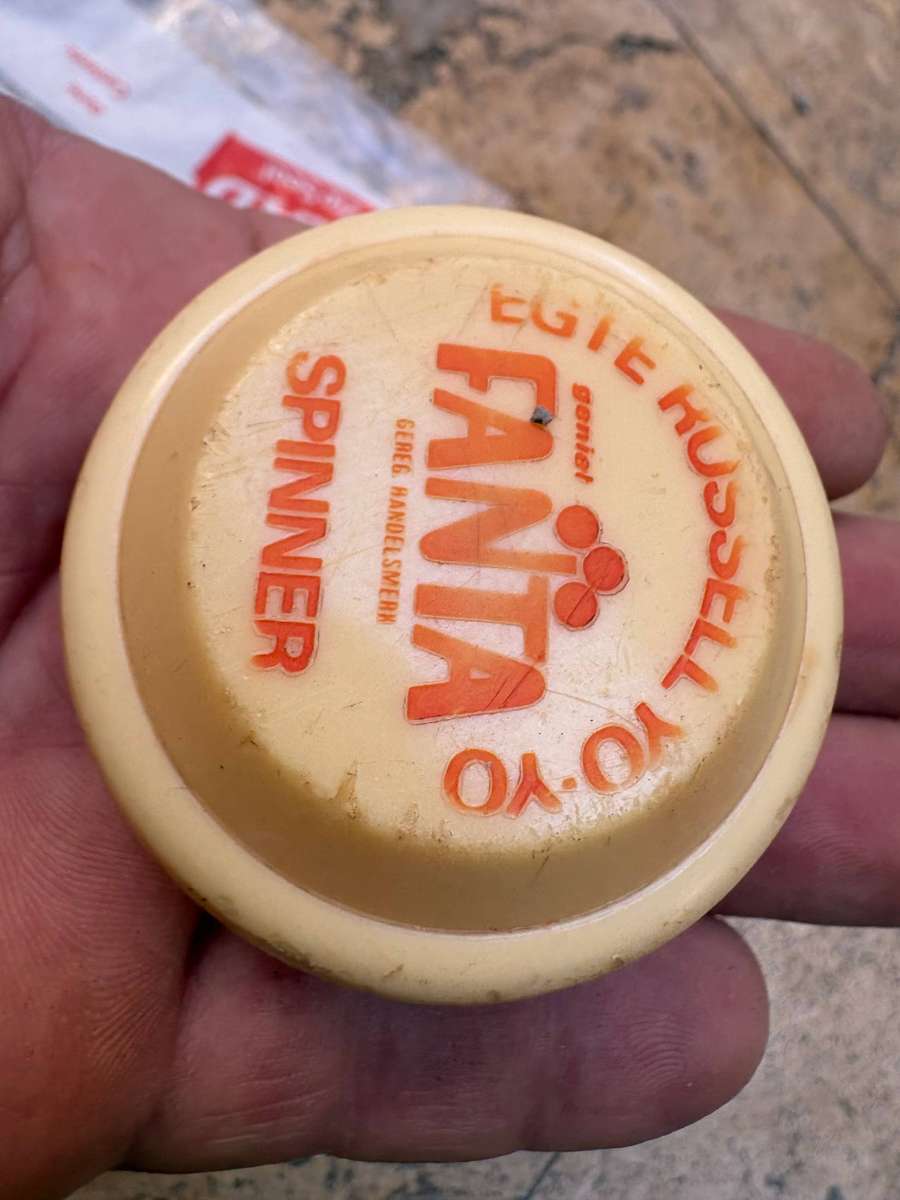 Vintage russell  YO YO Fanta spinner 1976