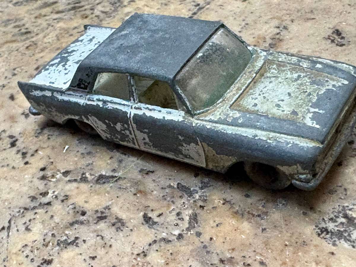 Vintage Lesney Ford Zephyr 6 no 33 1960s Die cast car