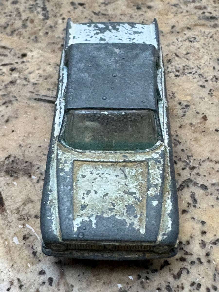 Vintage Lesney Ford Zephyr 6 no 33 1960s Die cast car