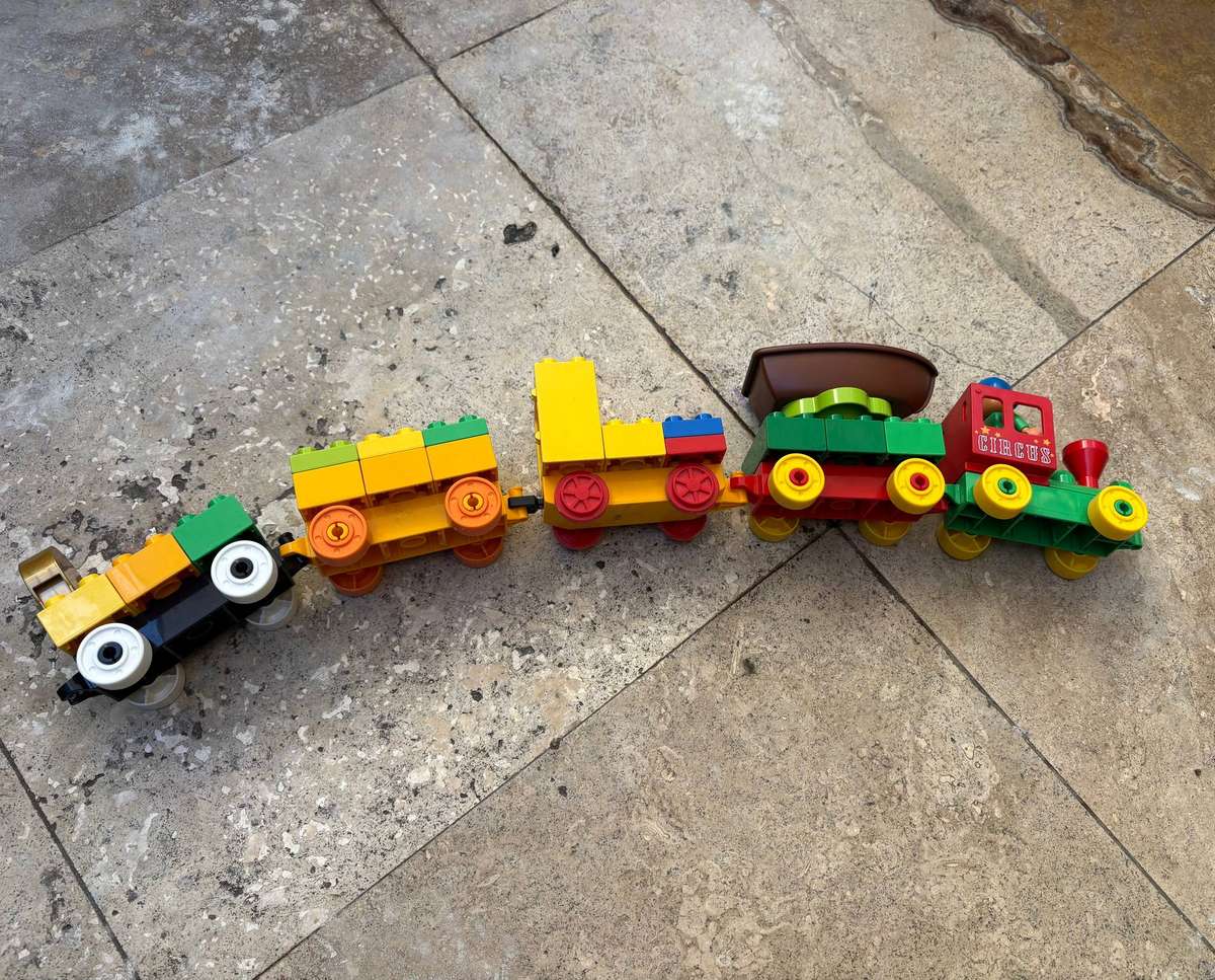 LEGO  Duplo train cart x5  spares lot