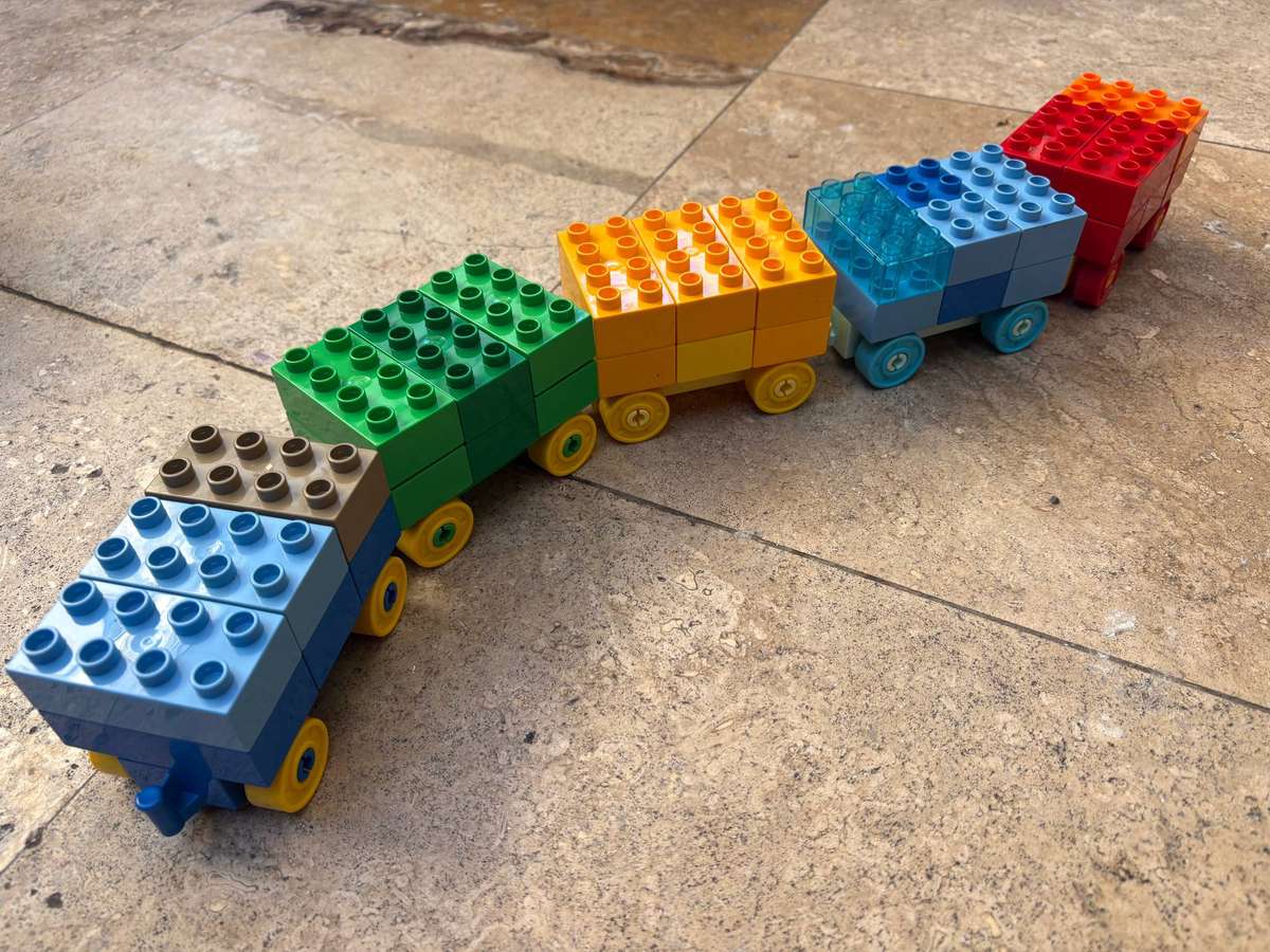 Lego duplo train of bricks x5