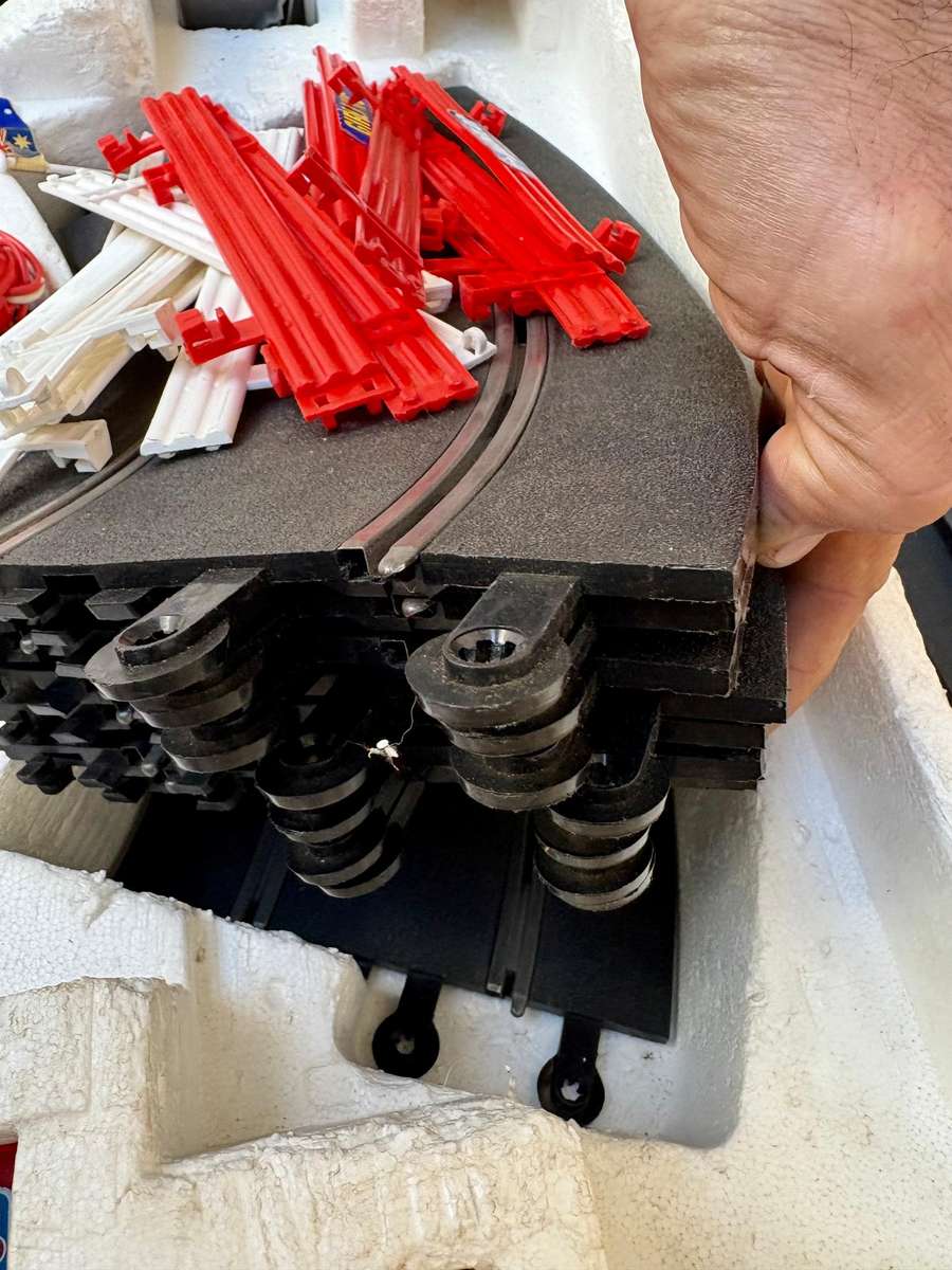 Scalextric Grand Prix vintage set sold as spares