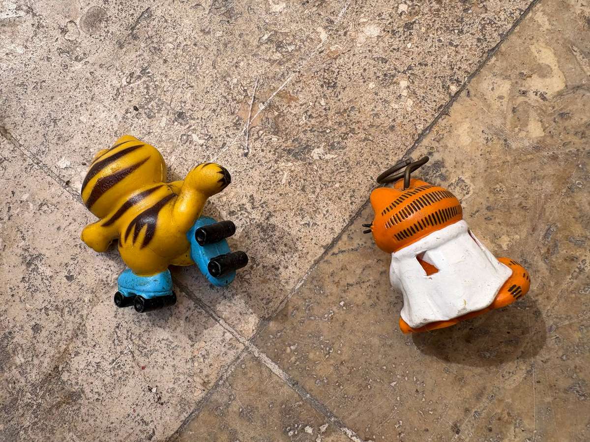 Vintage Garfield pvc figure pair United feature syndicate