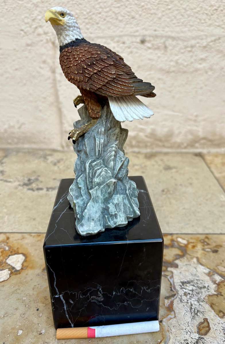 Bald eagle sculpture on marble base crystal cathedral Eagles club 2004 10 inch , 25 cm