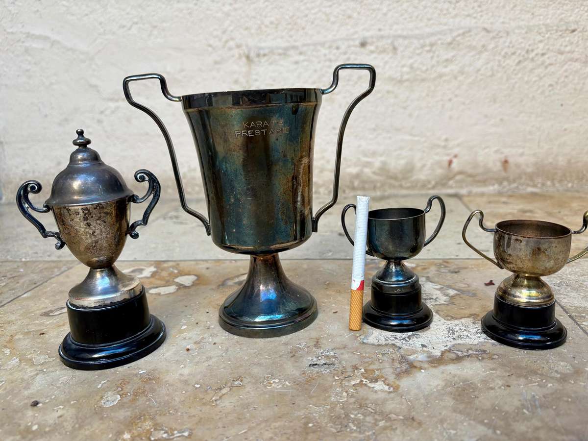 Vintage trophy medium with 3 small blank trophies epns