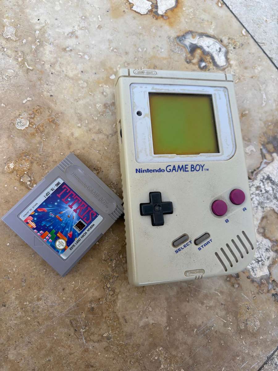Vintage Nintendo game boy with Tetris game 1989, working