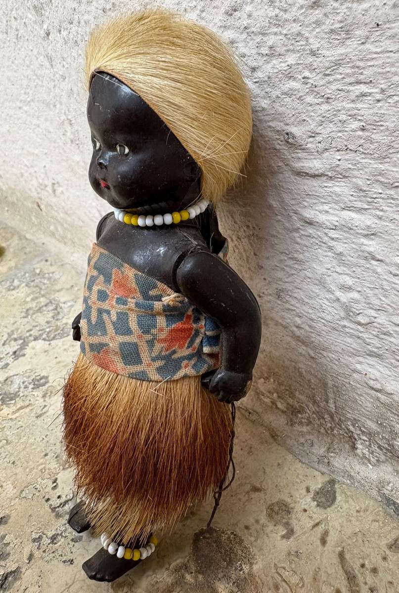 Vintage African Zulu doll pair hard plastic from the 60s