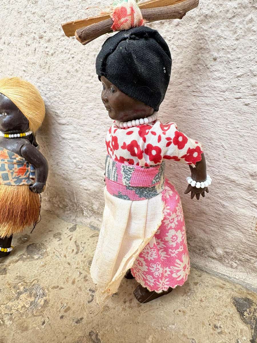 Vintage African Zulu doll pair hard plastic from the 60s