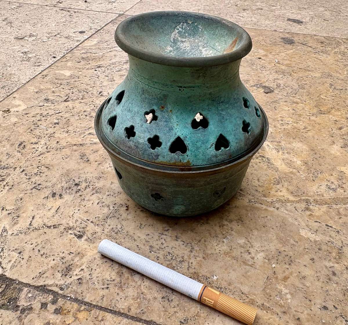 Vintage bronze tea light candle holder oil burner