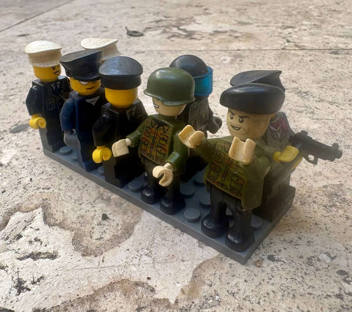 Lego mini figure lot of 8 police and army characters