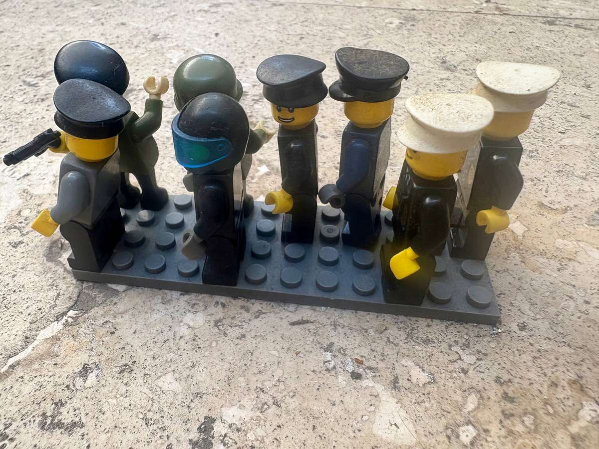 Lego mini figure lot of 8 police and army characters