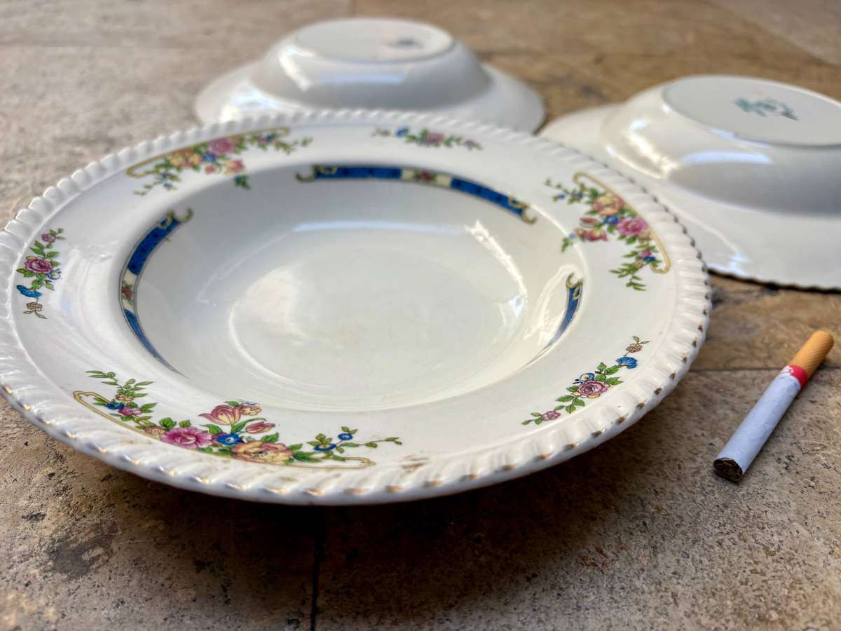 Vintage Johnson brothers plate lot of 3
