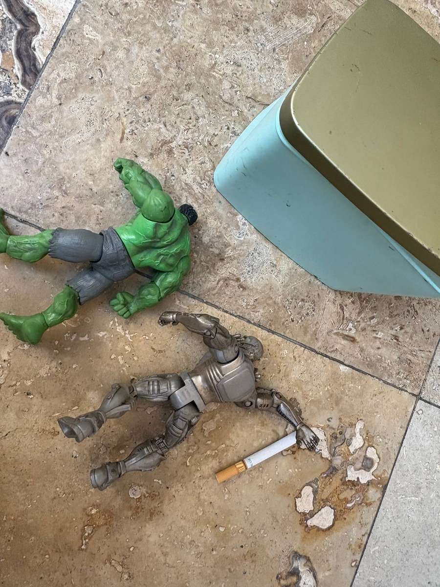 Vintage Incredible Hulk marvel 2007 and Metallo action figure 2007 Spider-Man returns pair