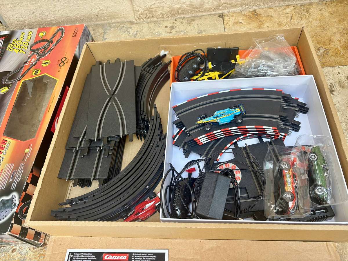 Carrera Go !!!  formula champion 62001 with 4 cars