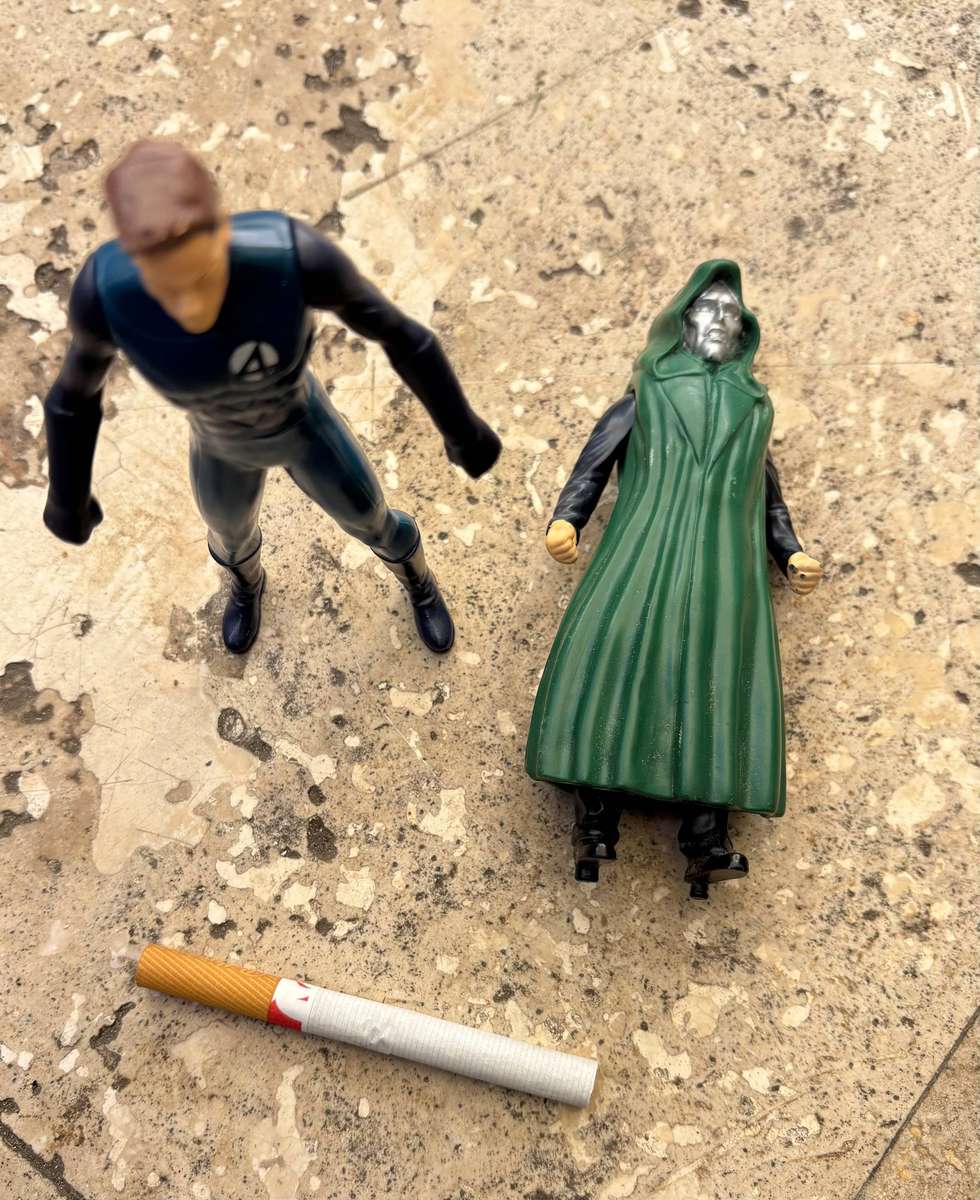 Dr doom figure and Mr Fantastic figure  marvel fantastic 4 pair