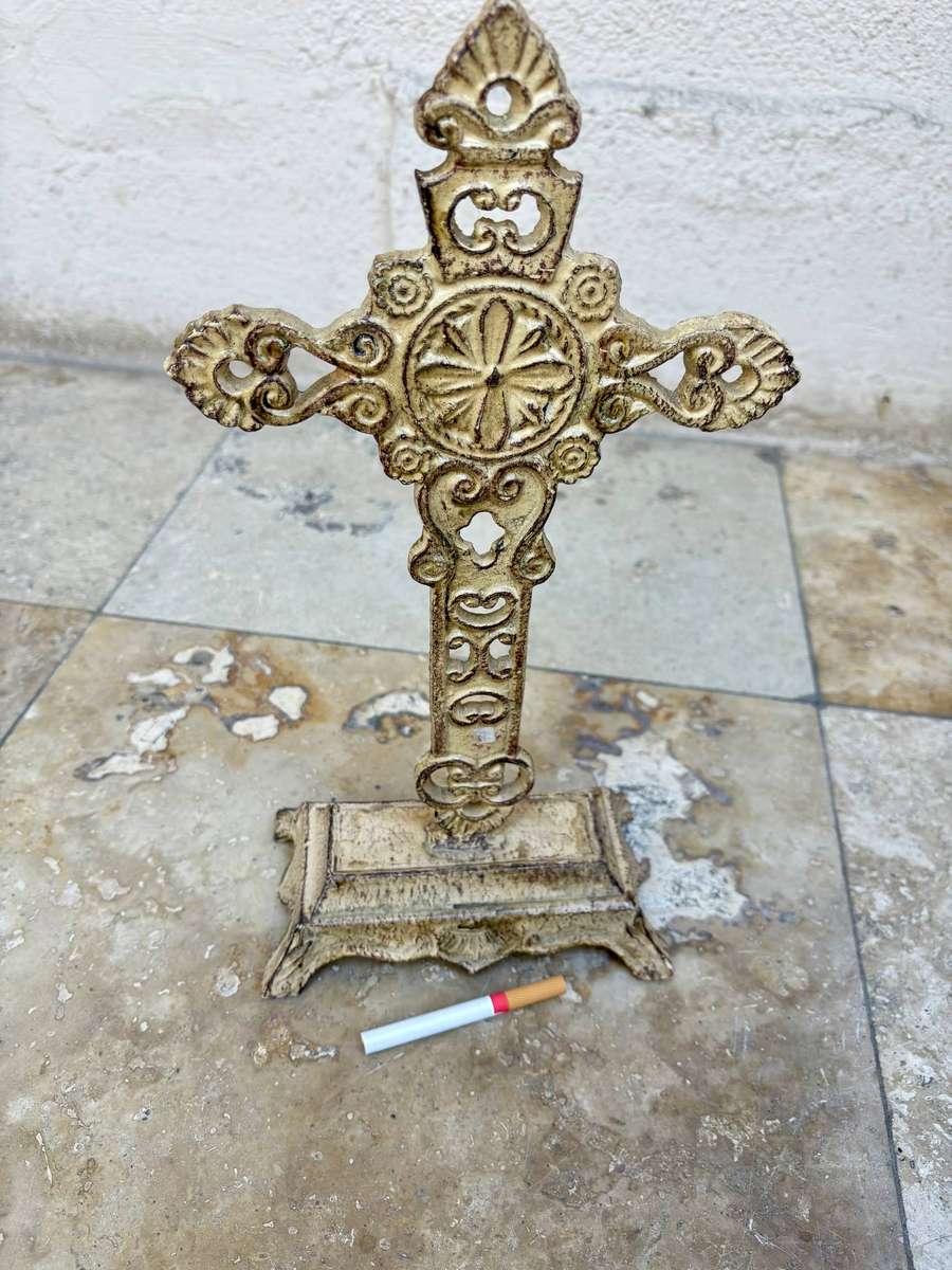 Crucifix table top cast iron cross rustic Victorian style