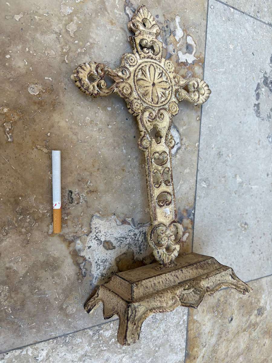 Crucifix table top cast iron cross rustic Victorian style