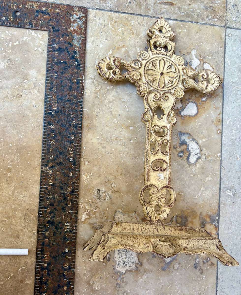 Crucifix table top cast iron cross rustic Victorian style