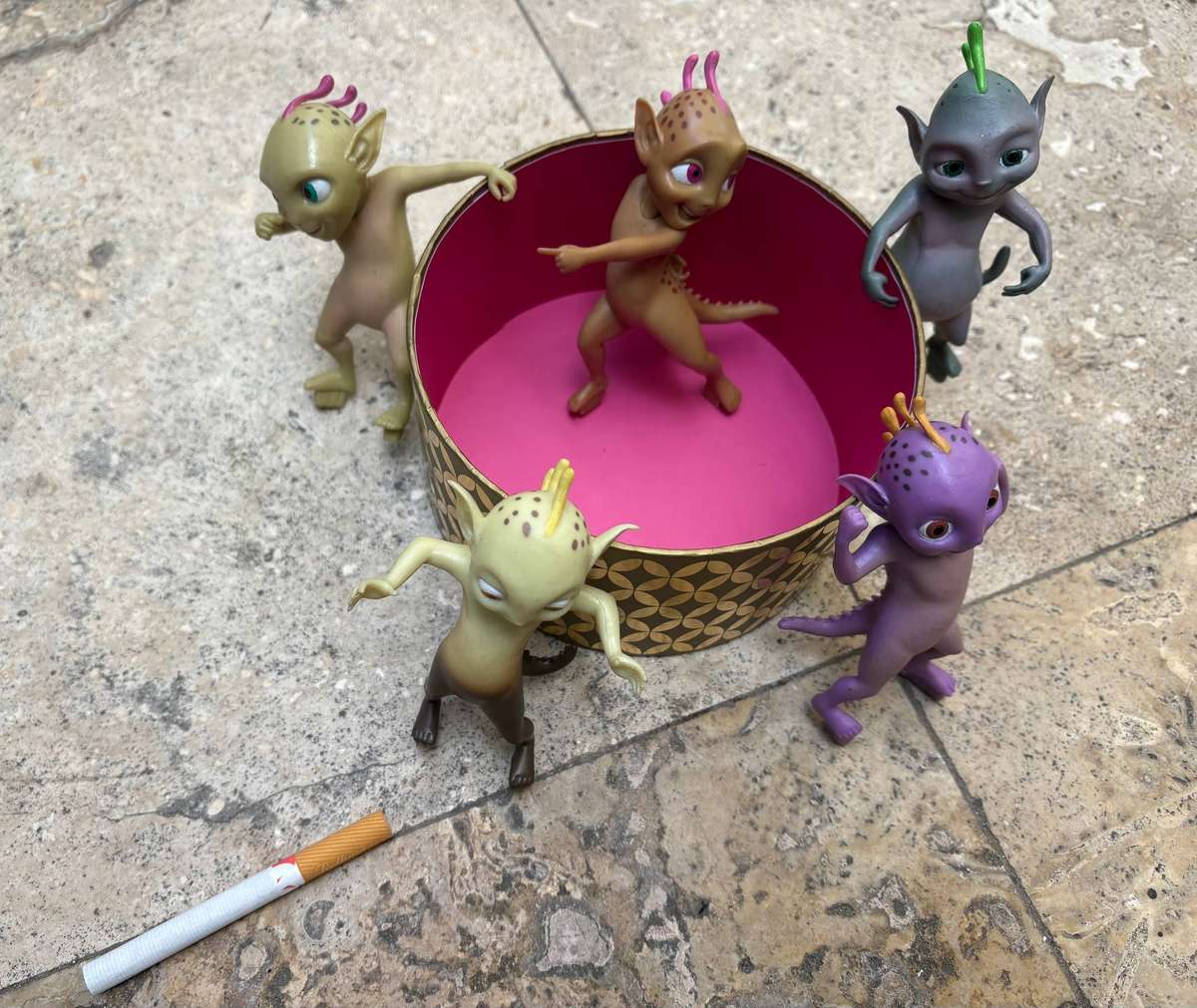 Cadbury Martian pvc alien figure  lot of 5