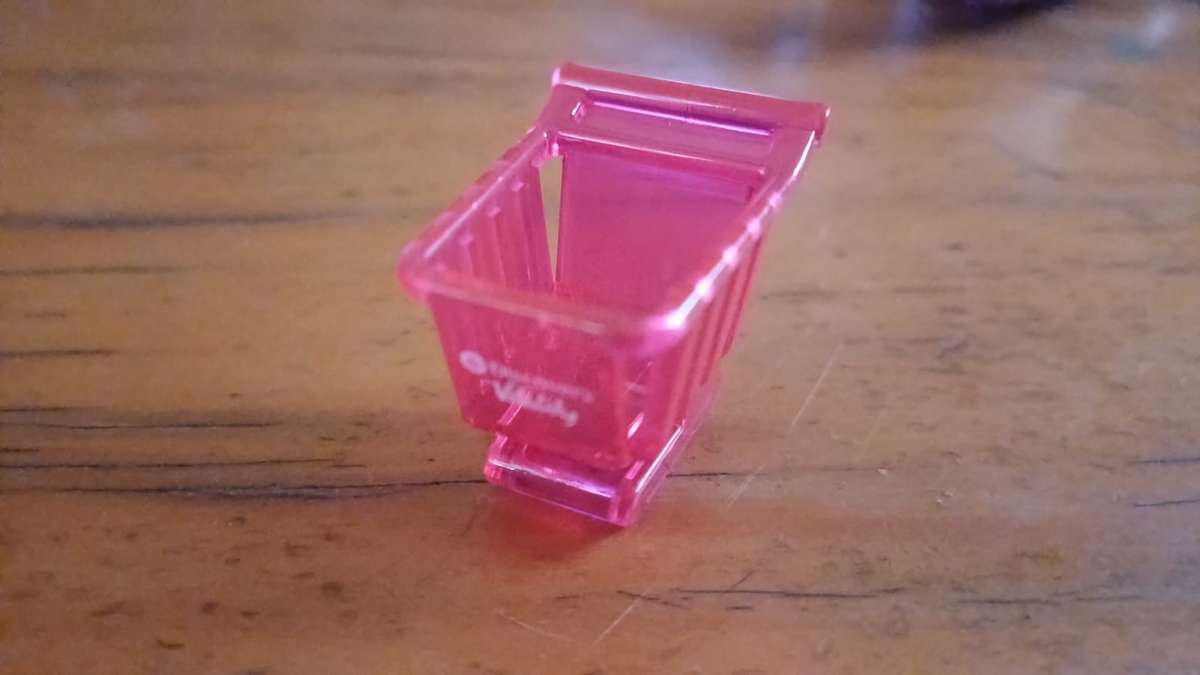 Checkers mini trolley